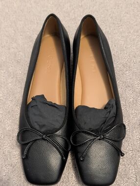 M. Gemi Women's Black Square-Toe Ballet Flats with Bow
